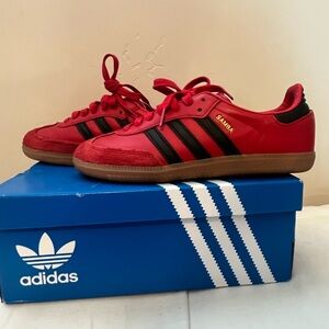 Red / black samba team men’s size 5
